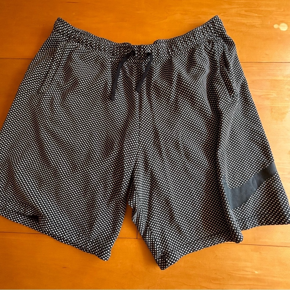 Nike Sportswear XXl black white polkadot athletic casual workout cozy loungewear